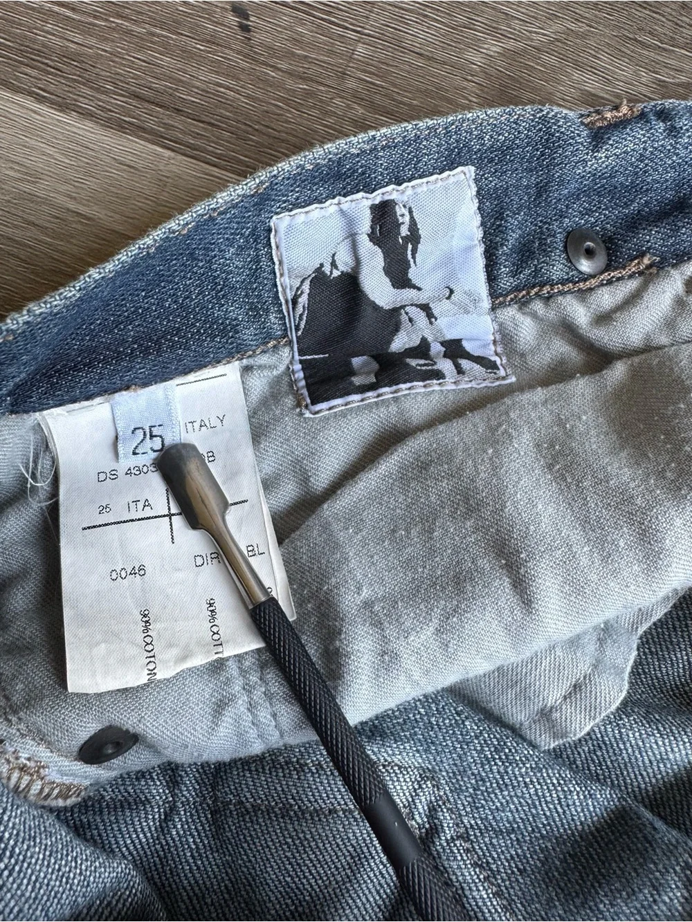 Women’s size 25 OLMAR MIRTA x DRKSHDW x Rick Owens Dustulator Sprial  Cut jeans.